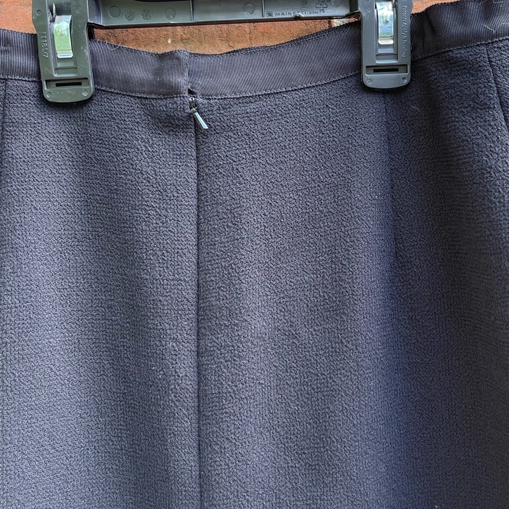 Oscar Da La Renta Wool Pencil Skirt - Picture 4 of 6